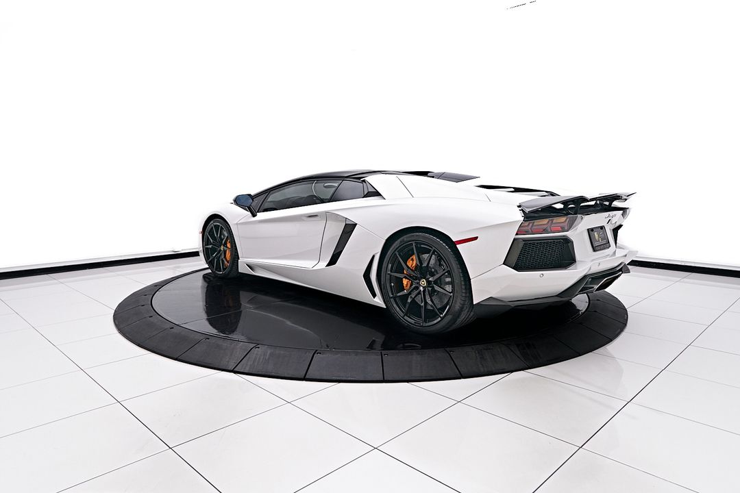2017 Lamborghini Aventador