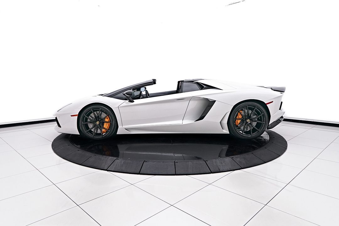 2017 Lamborghini Aventador