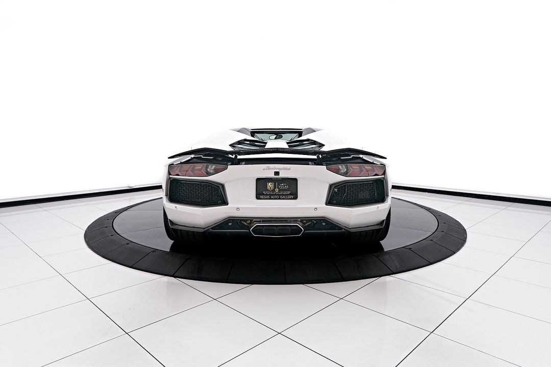 2017 Lamborghini Aventador
