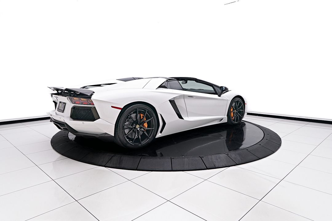 2017 Lamborghini Aventador