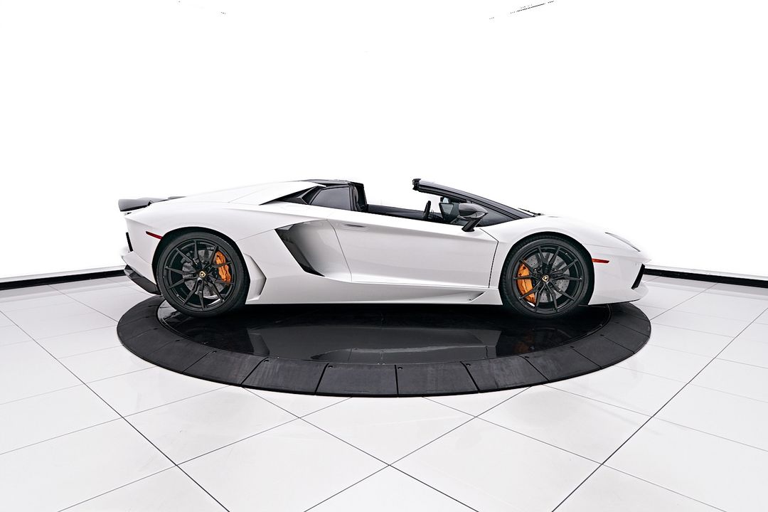 2017 Lamborghini Aventador