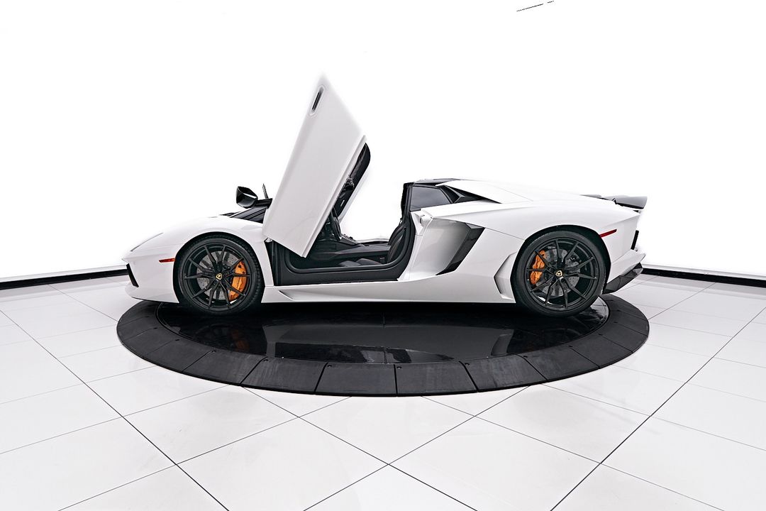 2017 Lamborghini Aventador