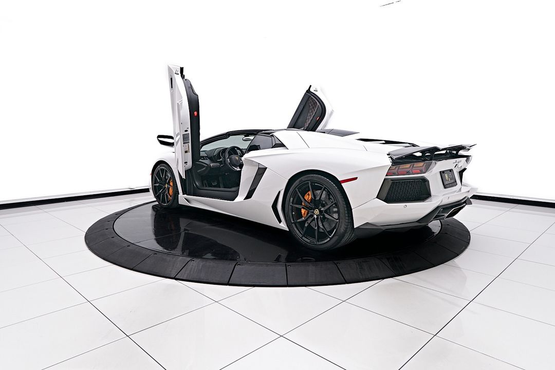 2017 Lamborghini Aventador