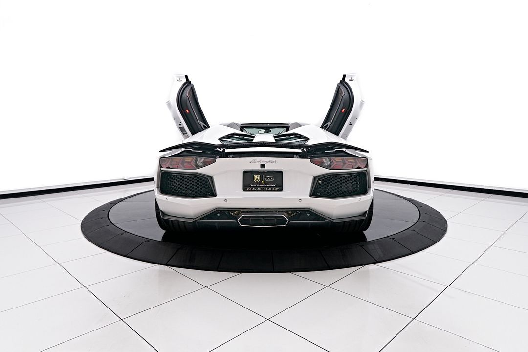 2017 Lamborghini Aventador