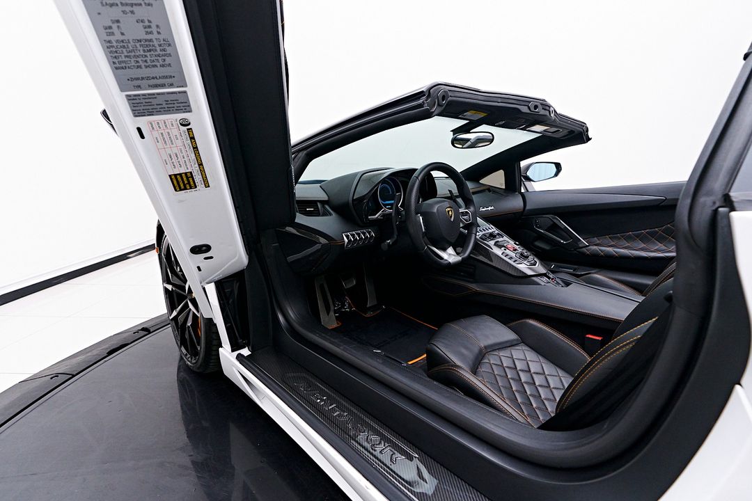 2017 Lamborghini Aventador