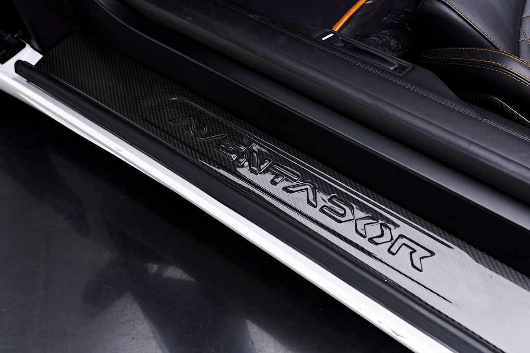 2017 Lamborghini Aventador