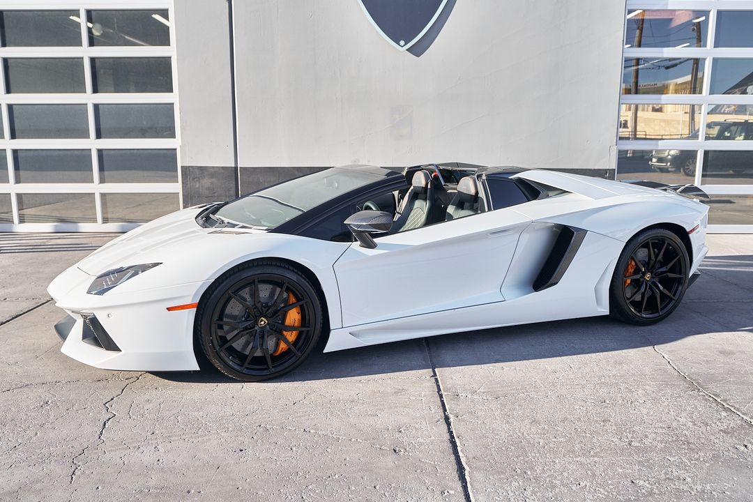 2017 Lamborghini Aventador