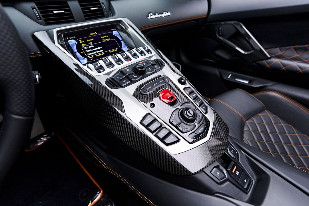2017 Lamborghini Aventador
