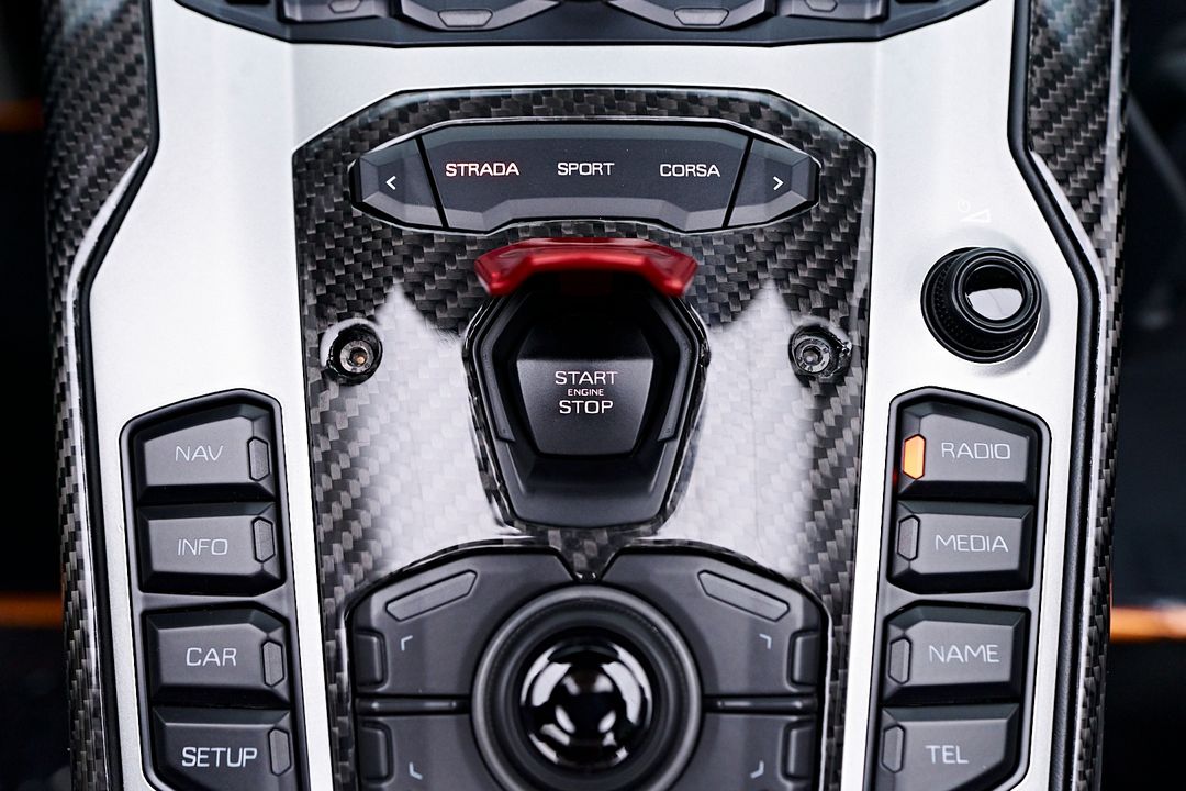 2017 Lamborghini Aventador