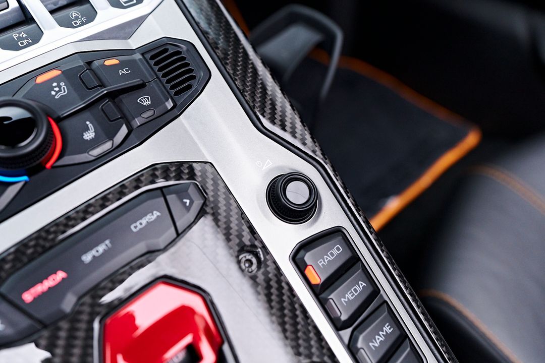 2017 Lamborghini Aventador