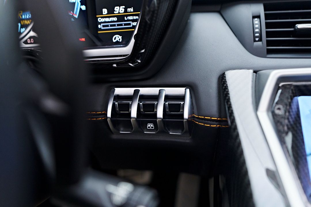 2017 Lamborghini Aventador