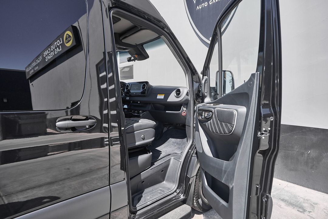 2025 Mercedes-Benz Sprinter 3500