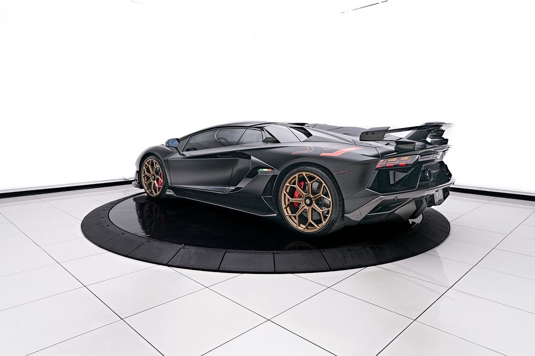 2021 Lamborghini Aventador SVJ