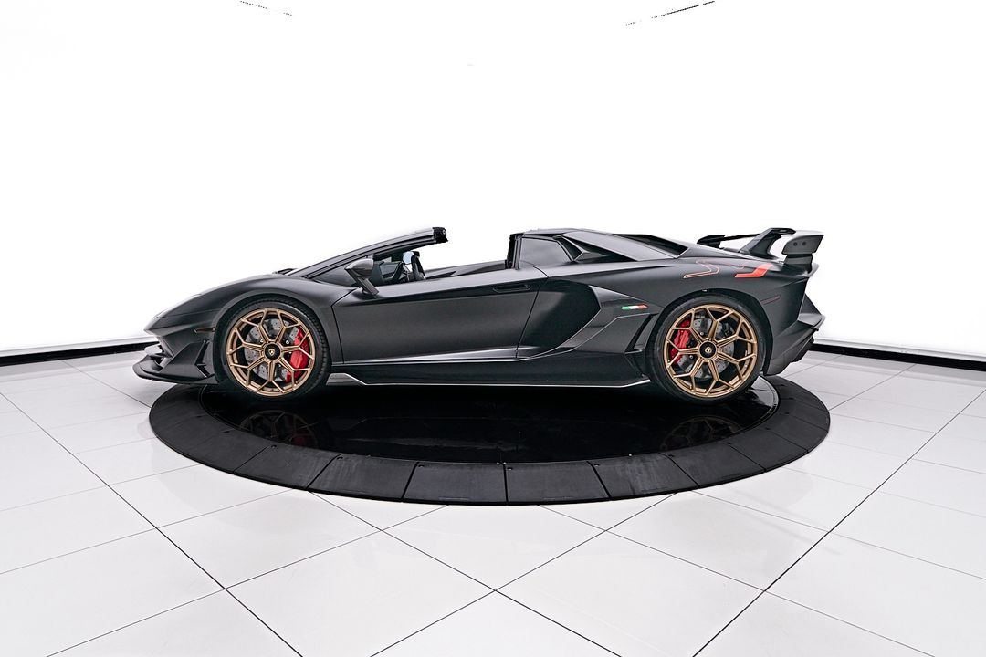 2021 Lamborghini Aventador SVJ