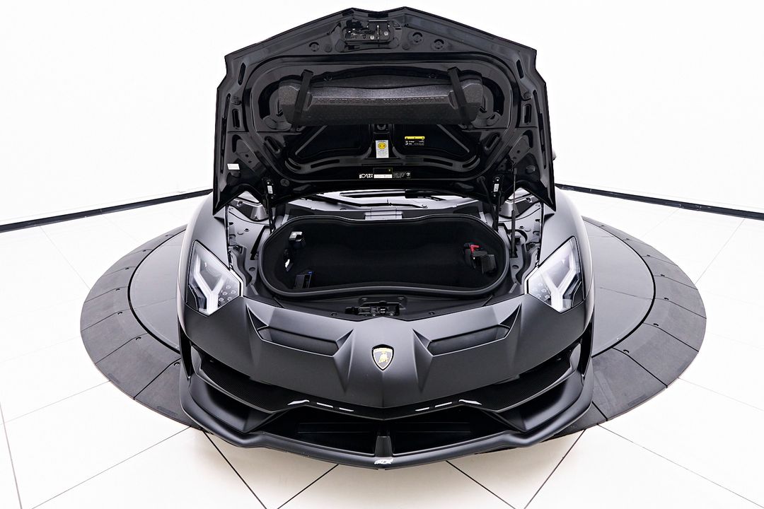 2021 Lamborghini Aventador SVJ