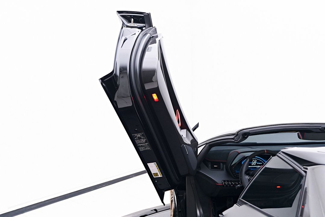 2021 Lamborghini Aventador SVJ