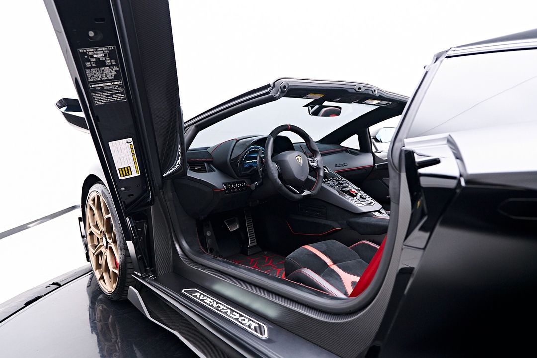 2021 Lamborghini Aventador SVJ