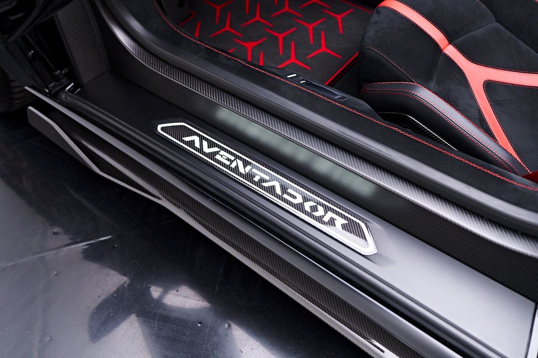 2021 Lamborghini Aventador SVJ