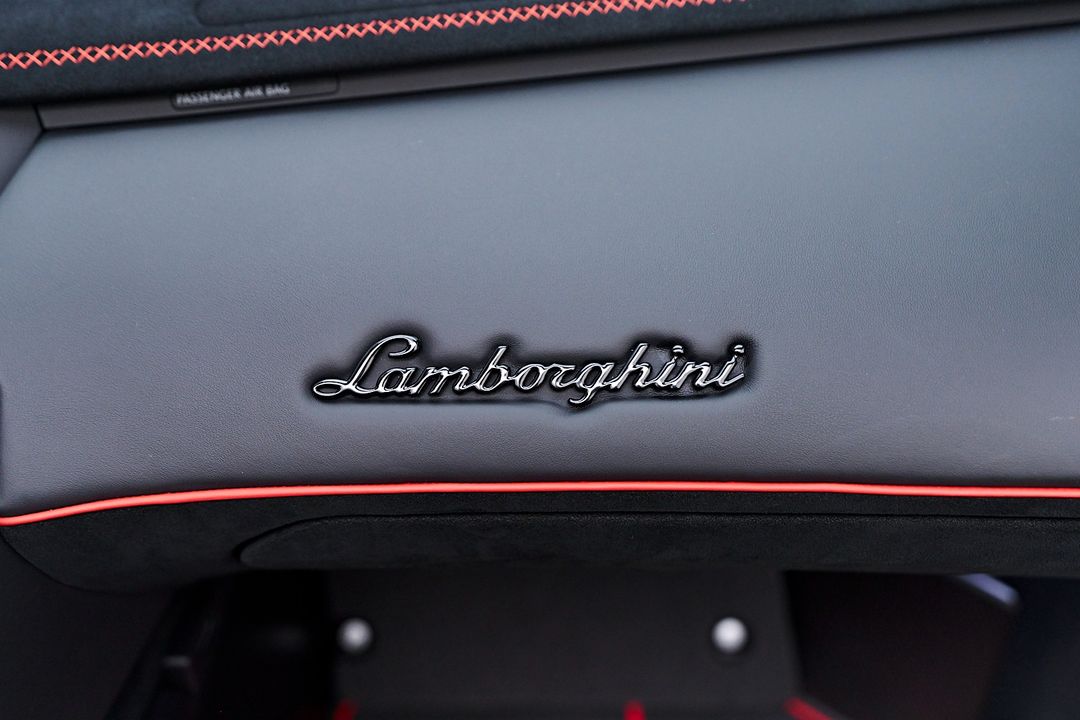 2021 Lamborghini Aventador SVJ
