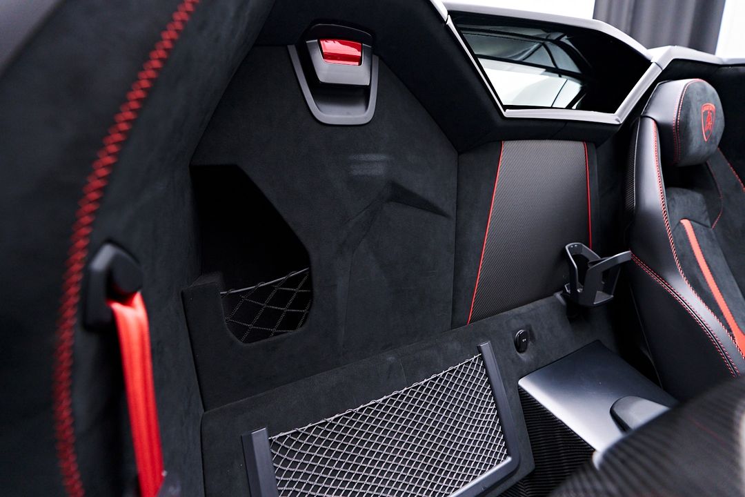 2021 Lamborghini Aventador SVJ