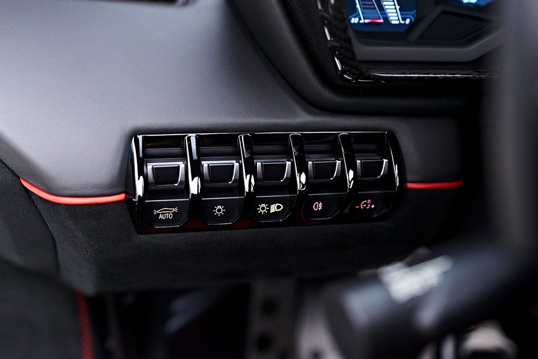 2021 Lamborghini Aventador SVJ