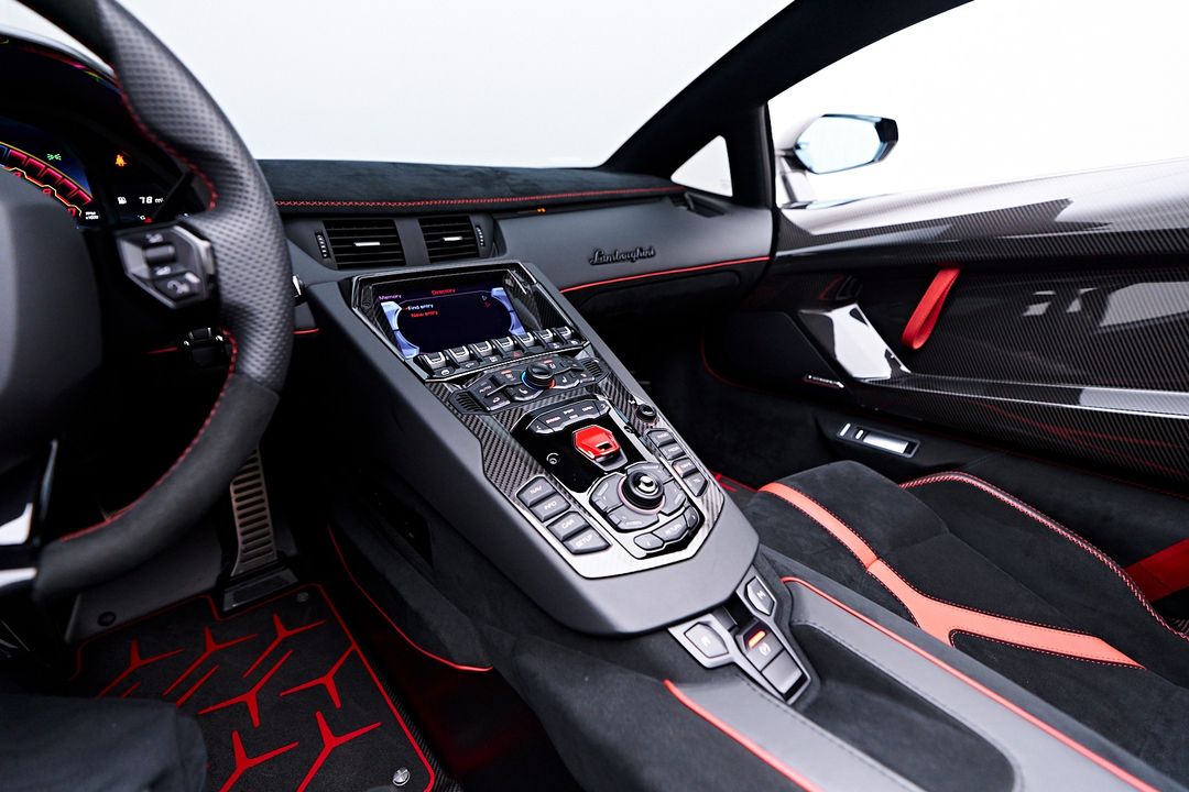 2021 Lamborghini Aventador SVJ