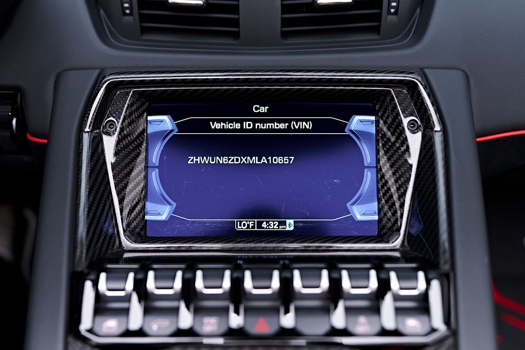 2021 Lamborghini Aventador SVJ