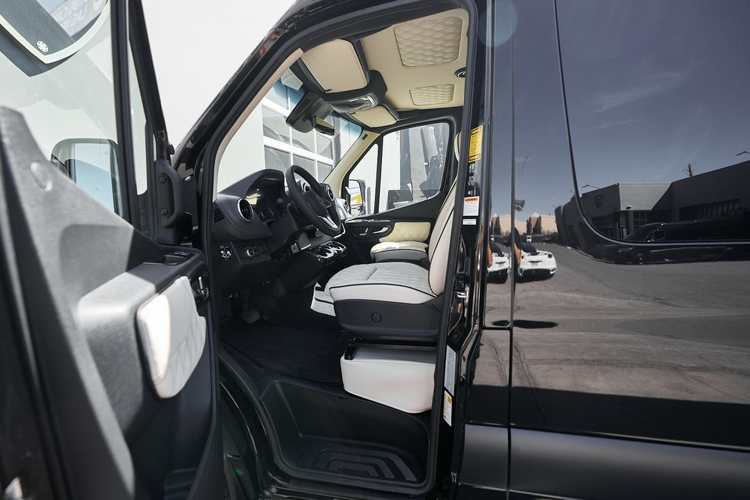 2025 Mercedes-Benz Sprinter 3500
