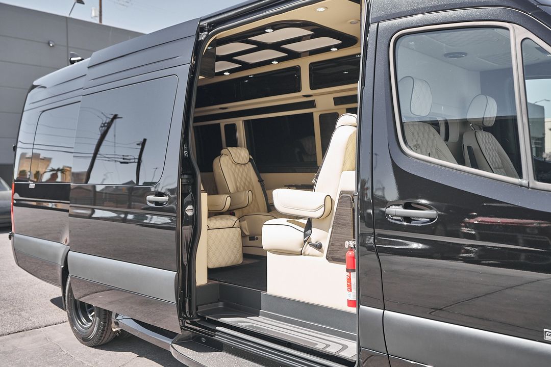 2025 Mercedes-Benz Sprinter 3500