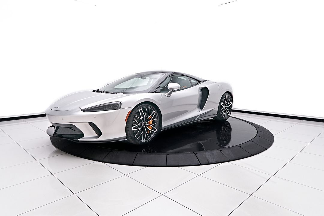 2023 McLaren GT