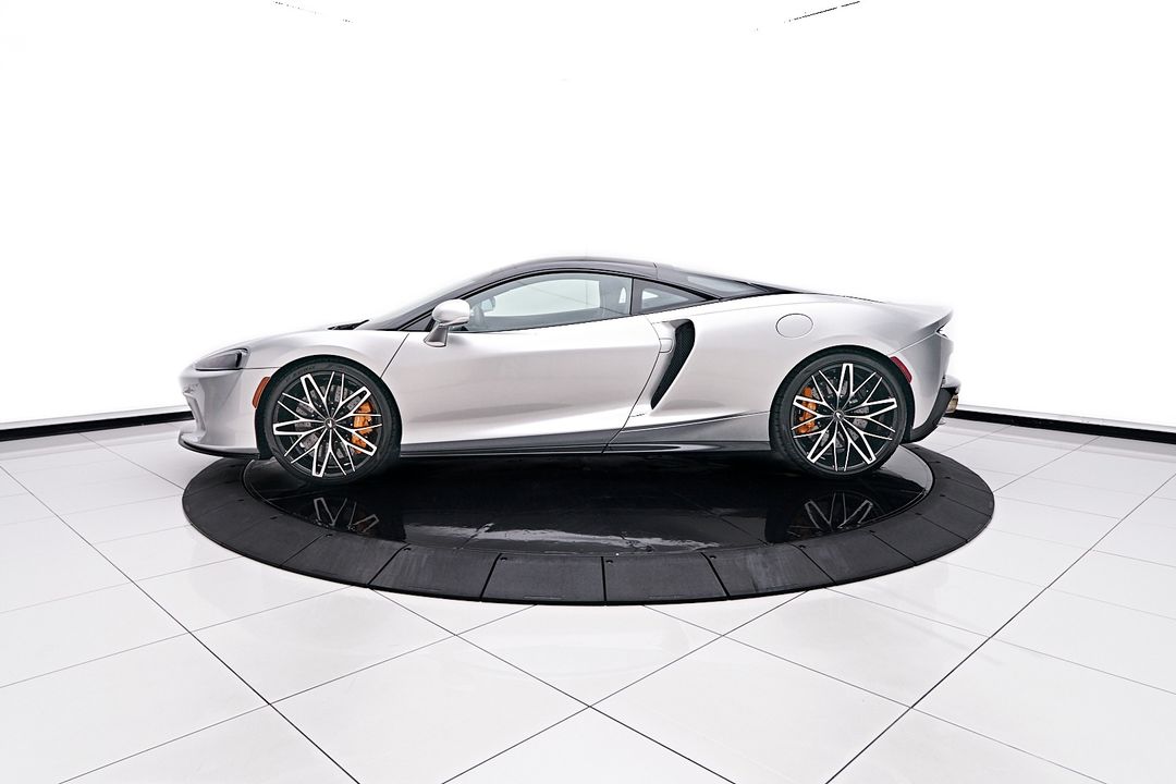 2023 McLaren GT