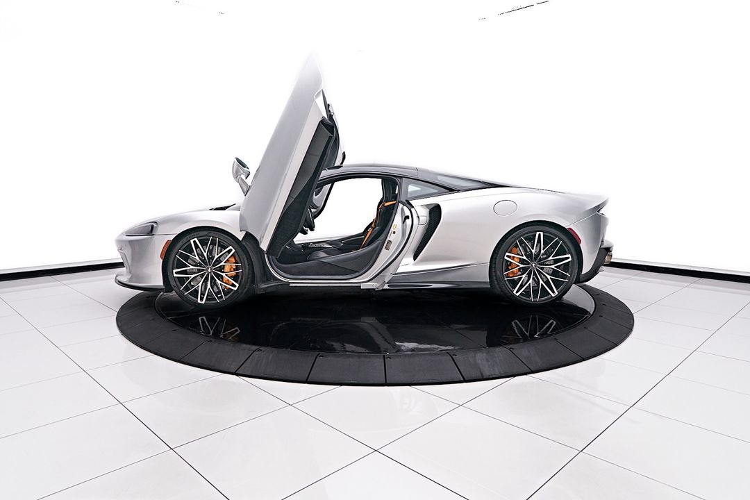 2023 McLaren GT