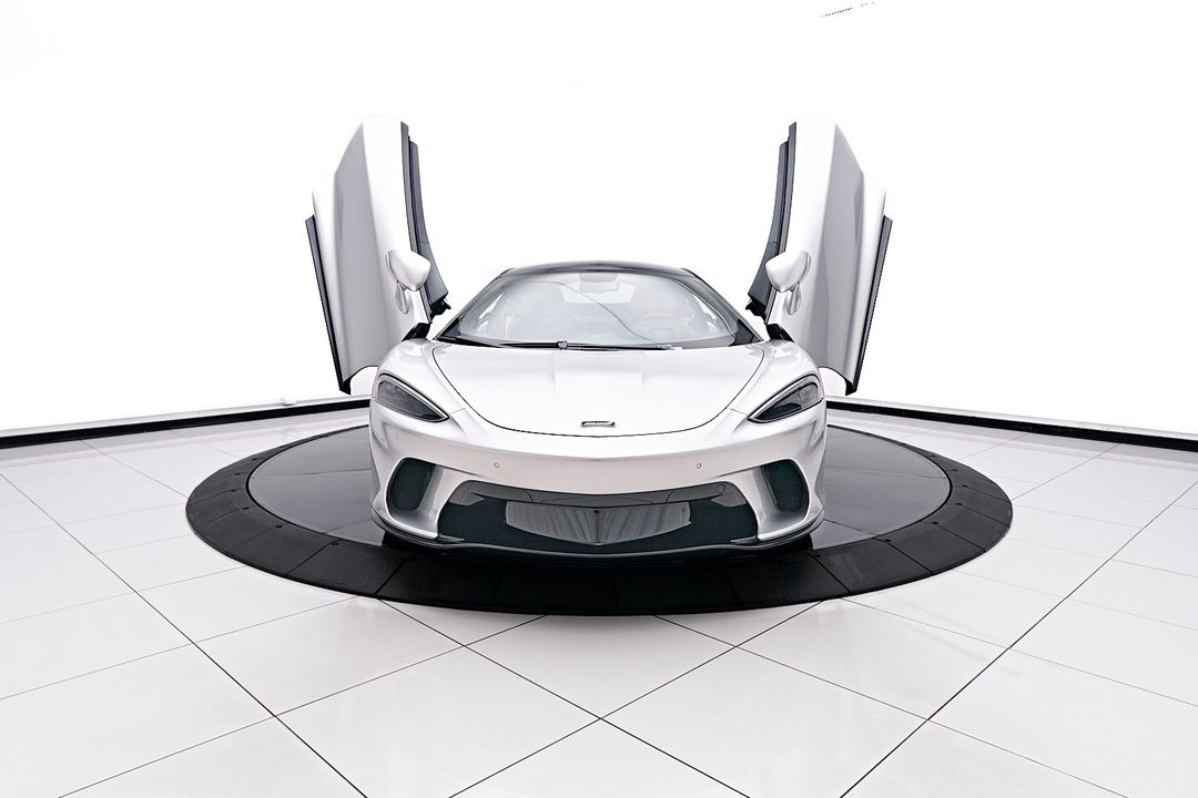 2023 McLaren GT