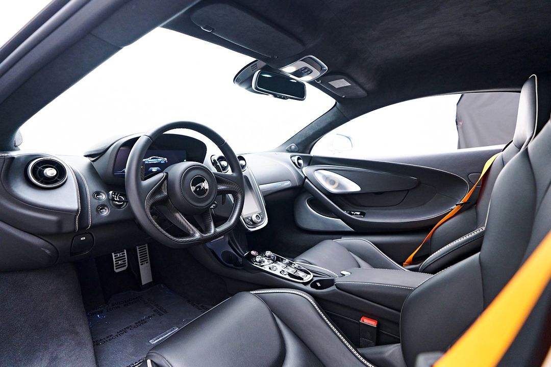 2023 McLaren GT