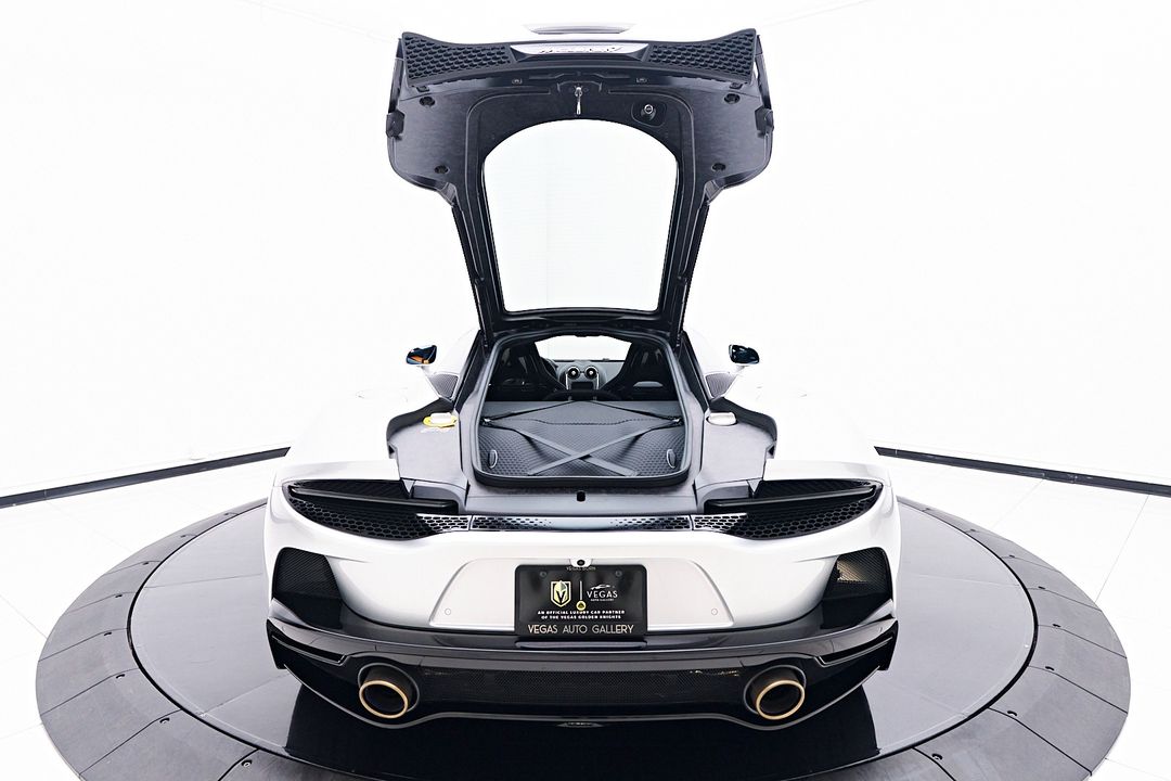 2023 McLaren GT