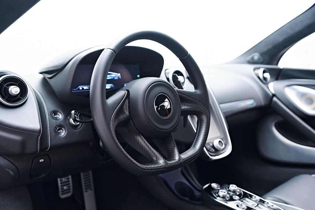 2023 McLaren GT