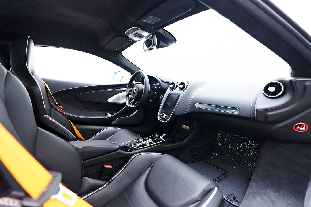 2023 McLaren GT