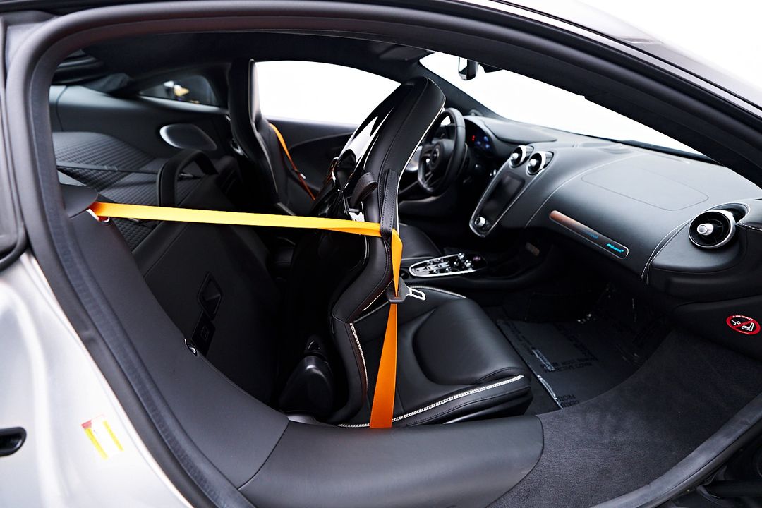 2023 McLaren GT