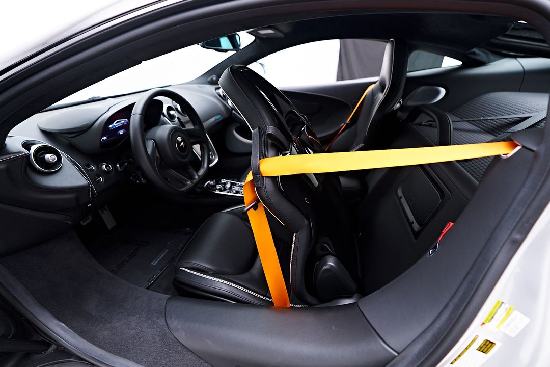 2023 McLaren GT