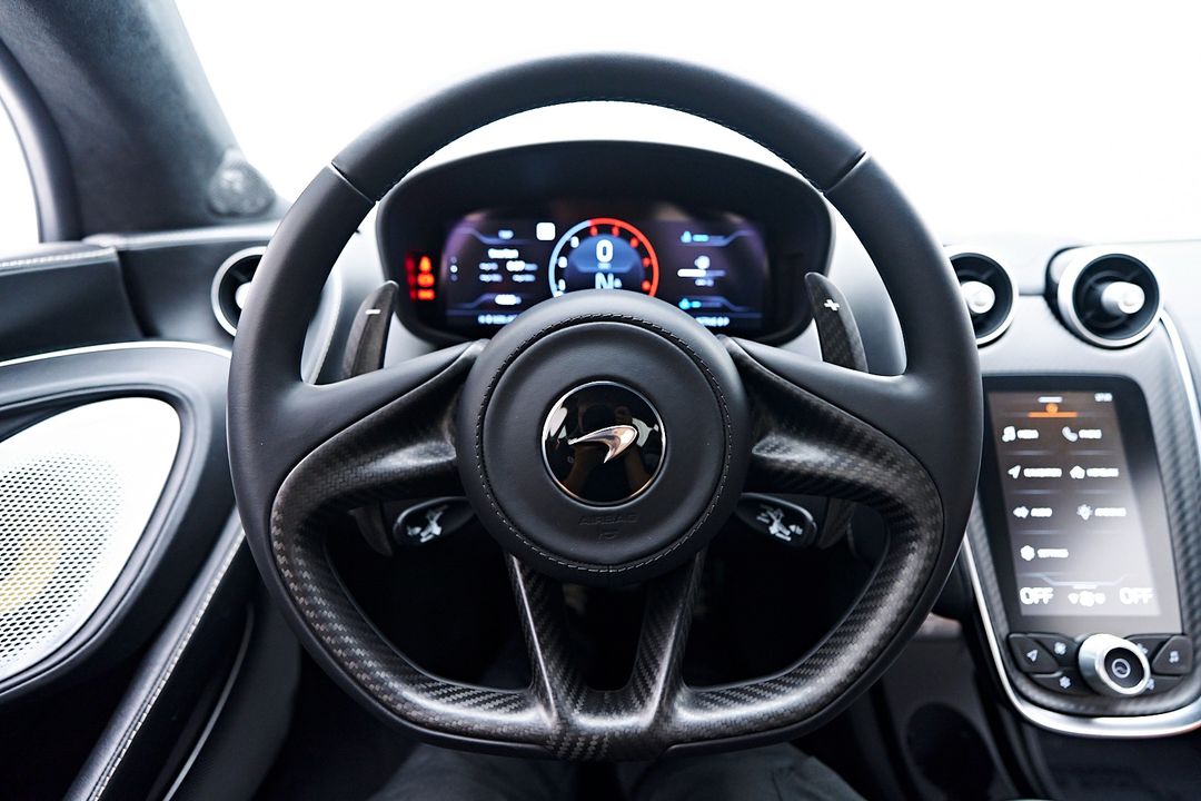2023 McLaren GT