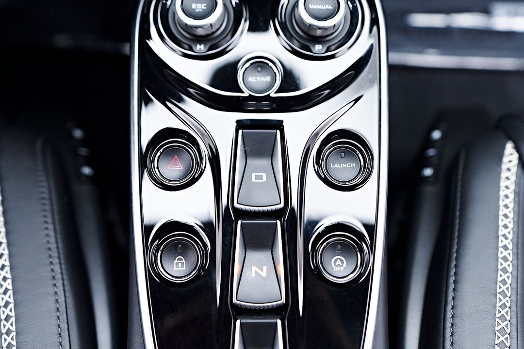 2023 McLaren GT