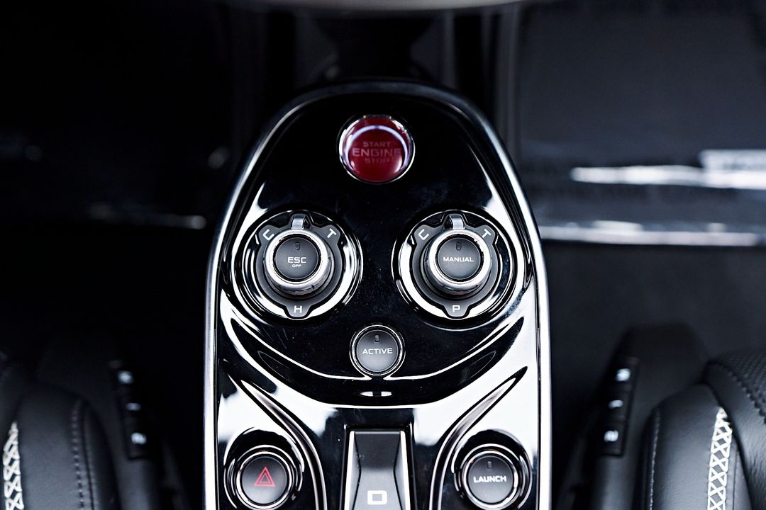2023 McLaren GT