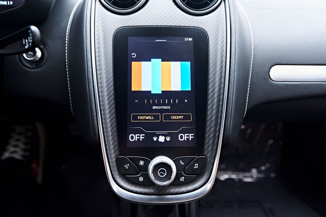 2023 McLaren GT