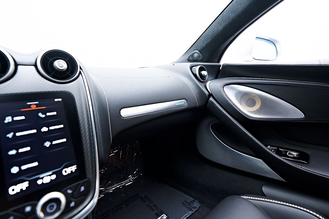 2023 McLaren GT
