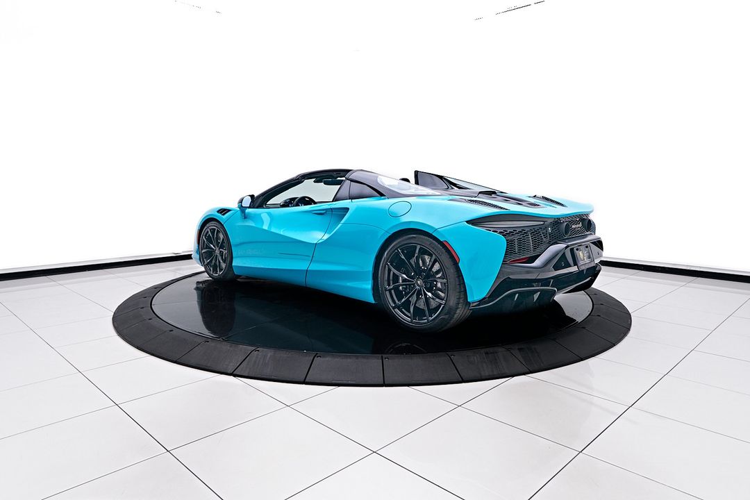 2025 McLaren Artura