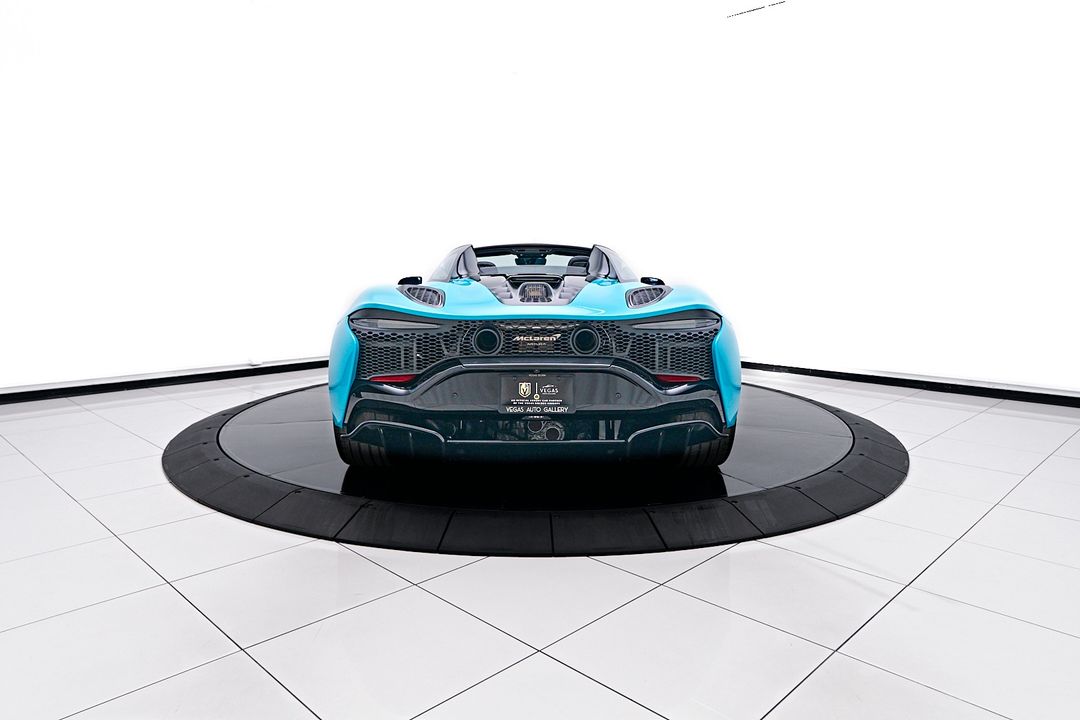 2025 McLaren Artura