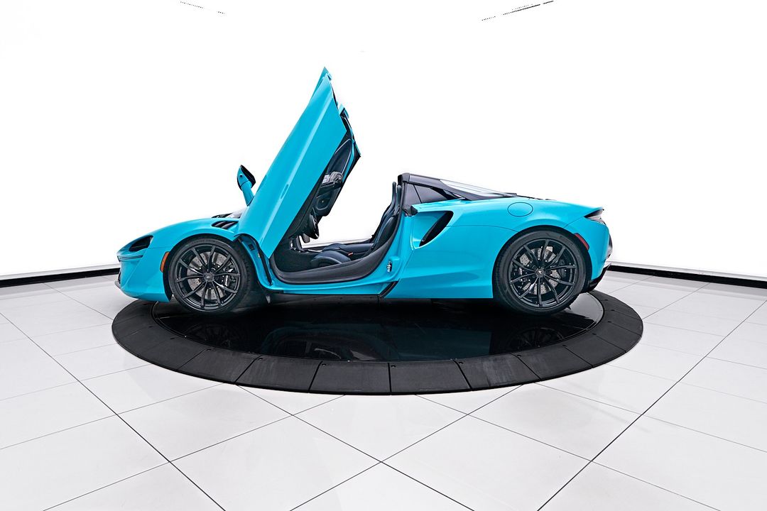 2025 McLaren Artura