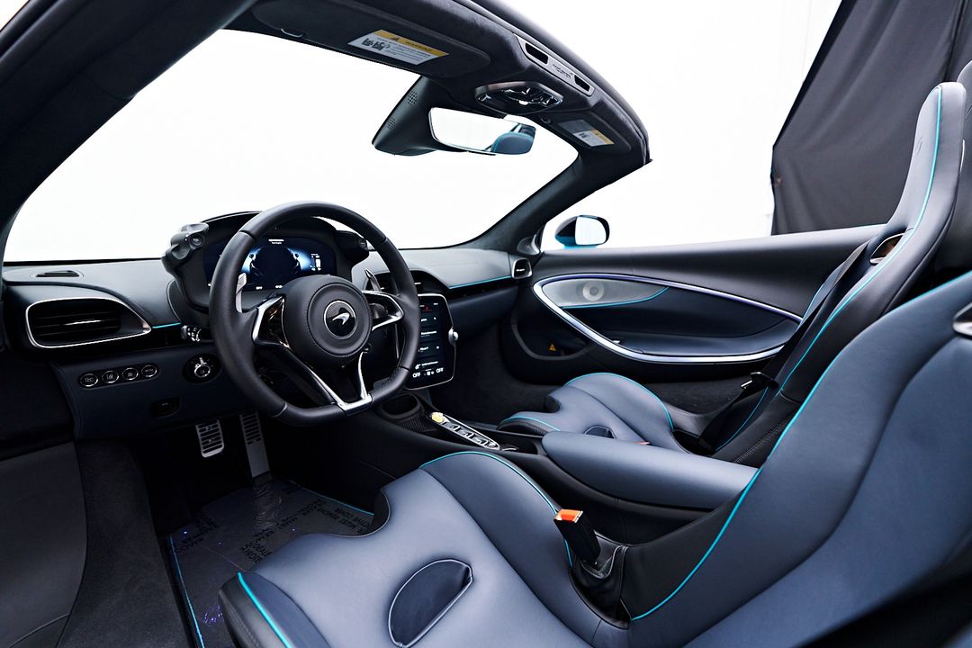 2025 McLaren Artura
