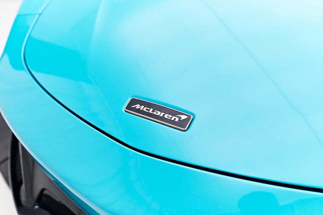 2025 McLaren Artura