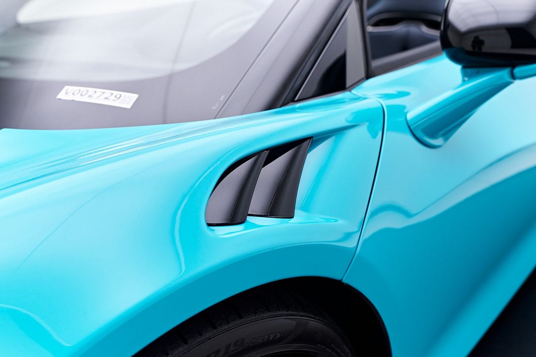 2025 McLaren Artura